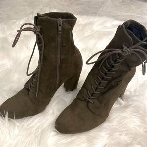 Steve Madden Green Suede Booties,lace up!
